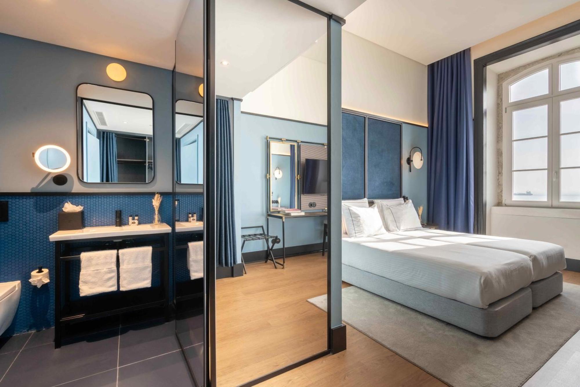 Superior Twin Room River View